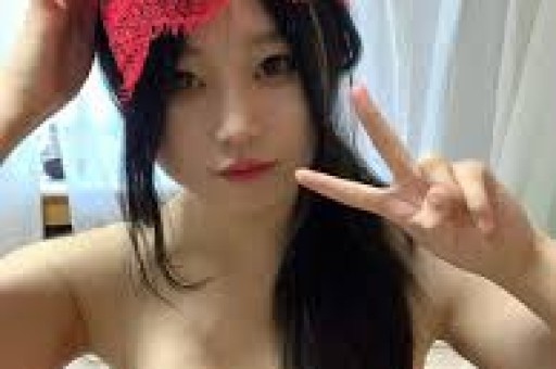 歌手张敬轩被扒出喜欢男扮女装那画面不想多看几眼辣眼睛 歌手张敬轩被扒出喜欢男扮女装那画面不想多看几眼辣眼睛